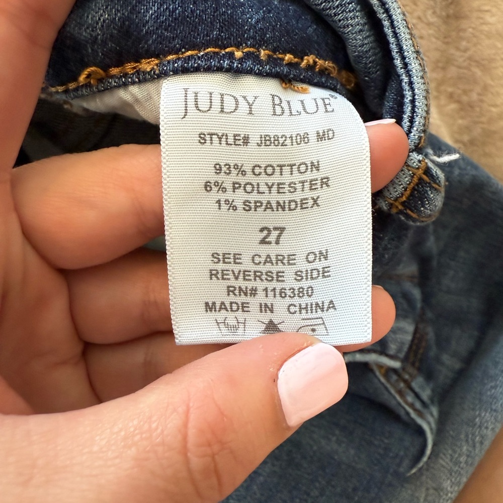 Judy Blue Abbey Relaxed Fit in Vintage Mid-Wash Ankle Jeans size 27 - Picture 5 of 9